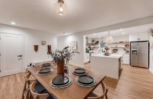 Kings Grant Casa | Boutique Getaway mins from beach & downtown