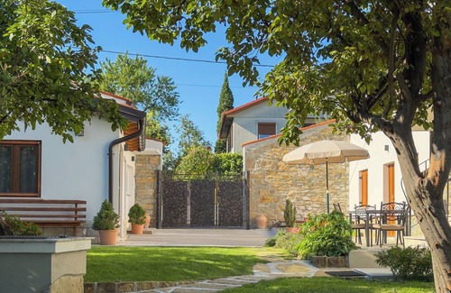 Koper Villa | Villa Domenico: spacious holiday house with a garden and a beautiful view