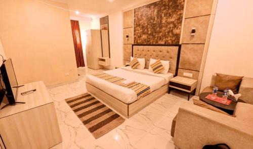 Mahipalpur Casa | Boutique Hotel Almora - Opposite Aerocity With Free Airport Pickup