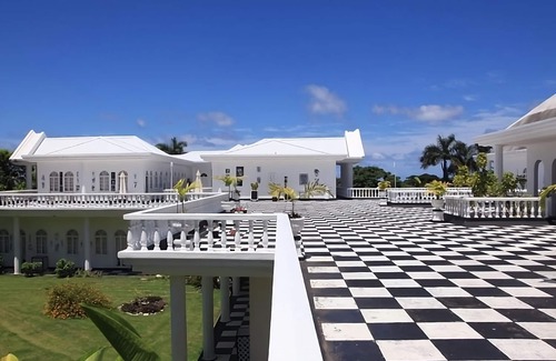 Port Antonio Apartamento | Boutique Hotel in Port Antonio, Jamaica! Comes with FREE Parking & Breakfast!
