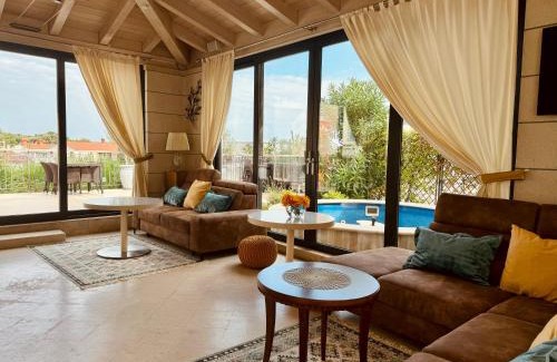 Pjescana Uvala Cama Y Desayuno | Boutique Hotel Oasi