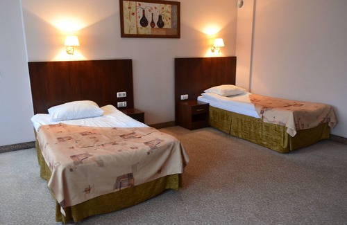 Fabryczna Hotel | Boutique Hotel's Kwiska / Legnicka