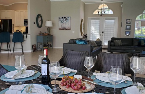 Central Naples Casa | ¡Nuevo en 2020! Cul-de-sac Boutique de lujo cerrada Villa Paraíso w Piscina / Lanai Nápoles