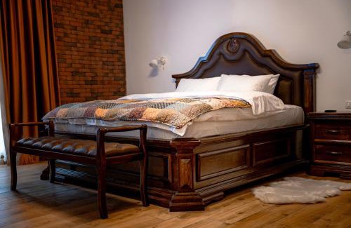 Ghimbav Cama Y Desayuno | Boutique Marlen