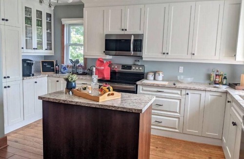 Sundridge Casa | Boutique Muskoka Oasis. ★Waterfront★Firepit★Hottub