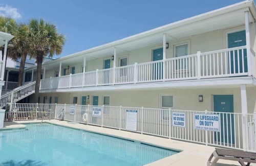 Downtown Myrtle Beach Apartamento | Boutique on the beach, Studio #106 + Pool