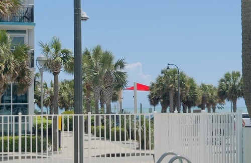 Downtown Myrtle Beach Apartamento | Boutique on the beach, Studio #108 + Pool
