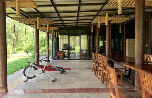 Tha Sao Complejo | Boutique Raft Resort, River Kwai