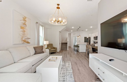 Loughman Casa | Boutique Retreat, Azzure Resort, Near Orlando And Disney By Shine Villas 6 Bedroom Townhouse