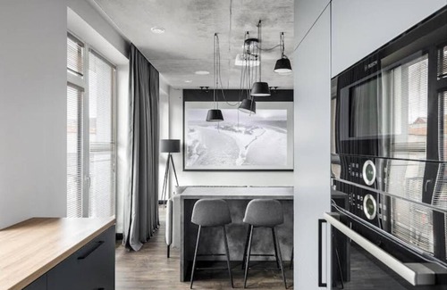 Old Town Apartamento | Boutique Studio with Parking & AC by Hostlovers