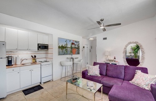 Ocean Ridge Apartamento | Apartamento estilo boutique con piscina a 200 metros de la playa.