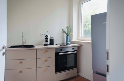 Celle Apartamento | Boutique Suite by the Park w Parking