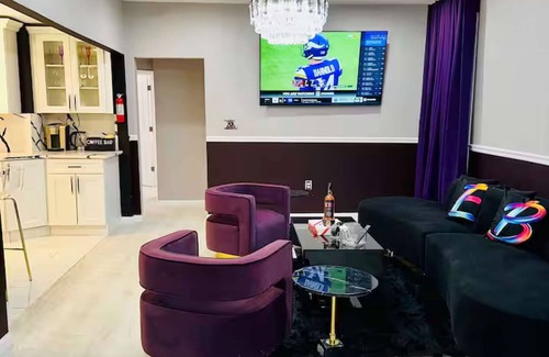 Weequahic Casa | Boutique Suites in Newark NJ ; meticulously decorated
