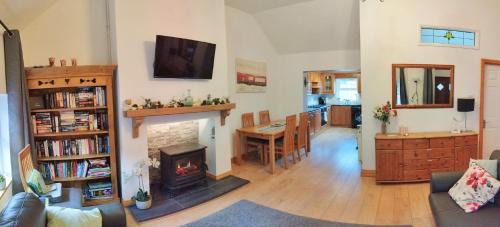 Bettystown Casa | Bovinda Cottage - By the Beach, Bettystown