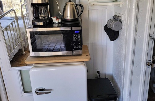 Bosque Apartamento | Bovine Studio at Europa Coffee, Inn, & Events