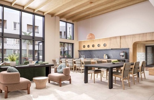 Midway District Apartamento | Bowen: Chic 1-BR Apartment w/ AC & Gym in Charming Point Loma, San Diego