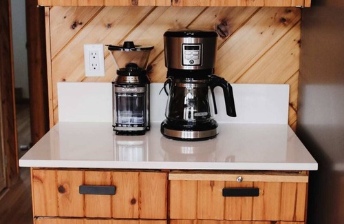 Arnes Cabina | Bowerbird Stays Cool & Cozy Cabin