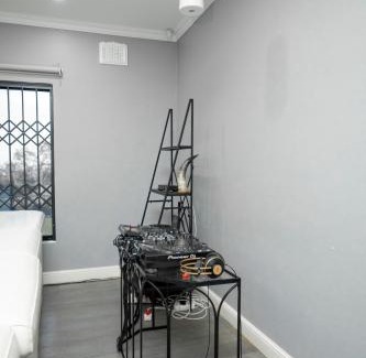 Glenwood Casa | Bowes House