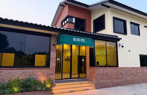 Sattahip Hotel | BOX BOX Hotel and Sports Restaurant