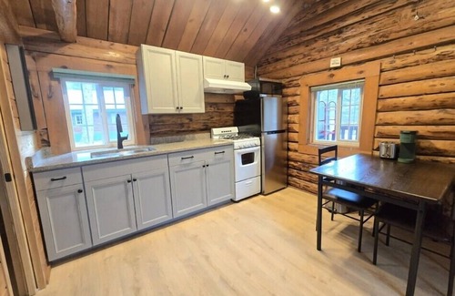 Bear Creek Cabina | Box Canyon Cabins