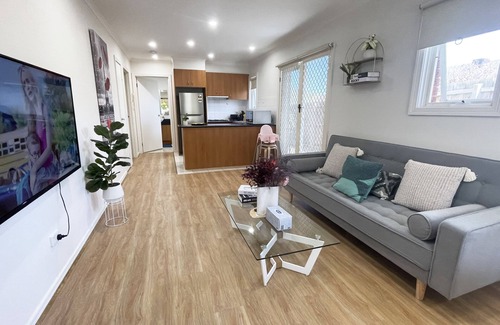 Box Hill Casa | Box Hill Compact Home Small family WiFi