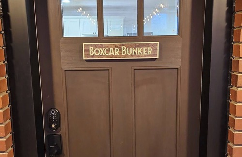 Holly Apartamento | Boxcar Bunker - Downtown living at its finest