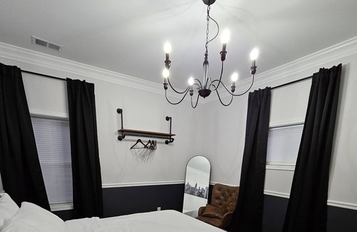 Holly Apartamento | Boxcar Bunker - Downtown living at its finest