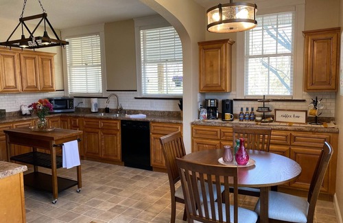 La Follette Casa | BOXWOOD INN-1 MIN ATV/6 MIN LAKE ACCESS