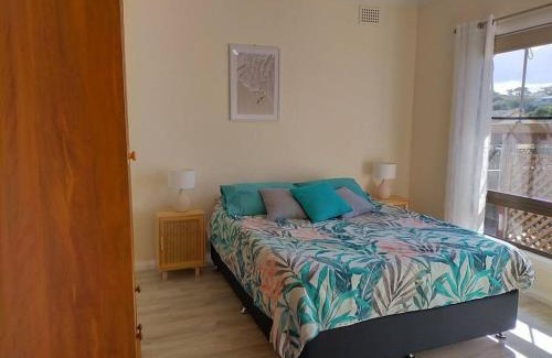 Nambucca Heads Casa | Boyle's Beach House - Fully furnished 3 Bedroom home. Secure parking.