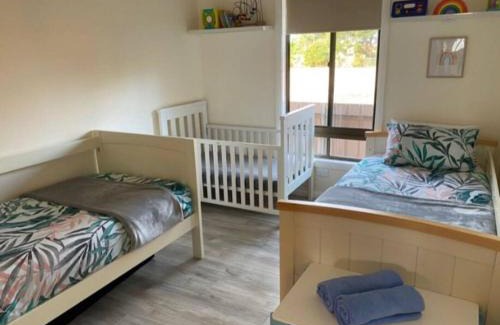 Nambucca Heads Casa | Boyle's Beach House - Fully furnished 3 Bedroom home. Secure parking.