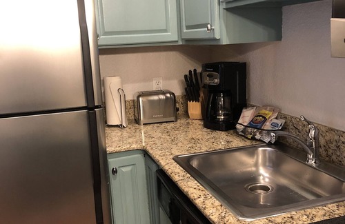 Boyne Falls Villa | Boyne Mountain Luxury 1 BR Full Kitchen Condo (B)