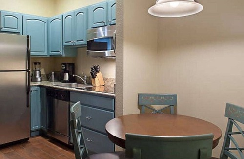 Boyne Falls Villa | Boyne Mountain Luxury 1 BR Full Kitchen Condo (A)