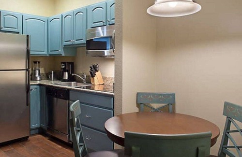 Boyne Falls Villa | Boyne Mountain Luxury 1 BR Full Kitchen Condo (A2)