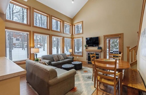 Boyne Falls Condominio | Boyne Mountain, Disciples Ridge Condo, capacidad para 18