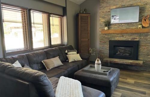 Boyne Falls Casa | Boyne Mountain Spacious Condo