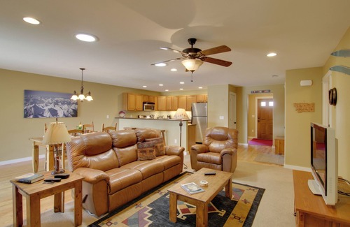 Four Corners Condominio | Bozeman Condo w/ Grill ~ 2 Mi to Hot Springs!