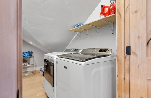 Bozeman Apartamento | Bozeman - Gateway Chalet - Oh the Views!