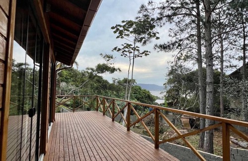 Barra da Lagoa Casa | House with a view - 5 min from Lagoa - Floripa