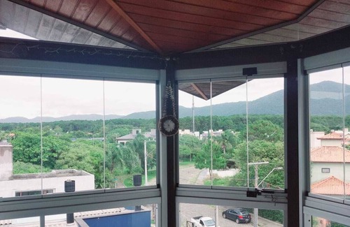 Barra da Lagoa Apartamento | Cozy penthouse in Barra da Lagoa - 200m from the beach.