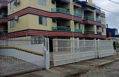 Barra da Lagoa Apartamento | Cozy penthouse in Barra da Lagoa - 200m from the beach.