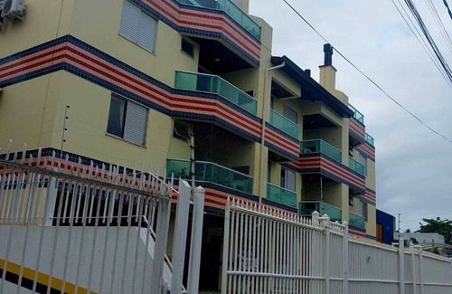 Barra da Lagoa Apartamento | Cozy penthouse in Barra da Lagoa - 200m from the beach.