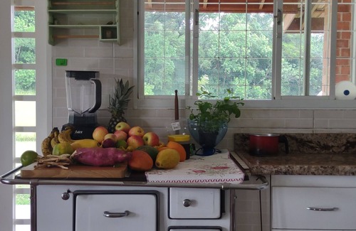 Miringuava Cabaña | Cozy, nature-filled, pet-friendly cottage