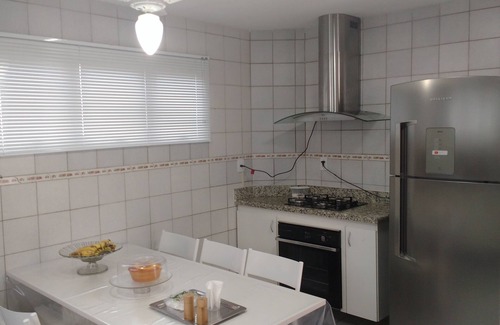 Lauro de Freitas Casa | Casa, 4 Quartos em Vilas do Atlântico a 300 mt Praia, Piscina e Suítes Completas