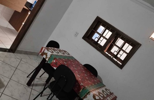 Jardim Vitoria Apartamento | Casa em Condomínio no Guarujá Muito Aconchegante