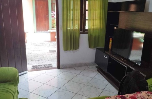 Jardim Vitoria Apartamento | Casa em Condomínio no Guarujá Muito Aconchegante