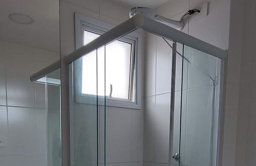 Parque Enseada Apartamento | Apartamento Novo com Varanda Gourmet e Vista mar