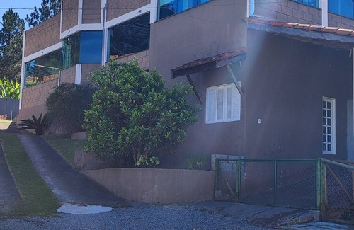 Vargem Grande Paulista Casa | Salão de Festa Mais Acomodações em Chácara Dentro da Cidade