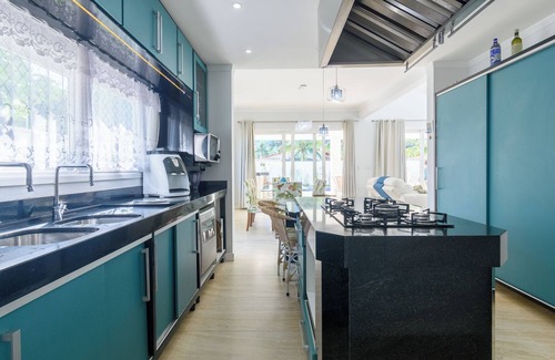 Praia de Barequecaba Casa | High standard house, with 5 suites, 50m from Barequeçaba beach