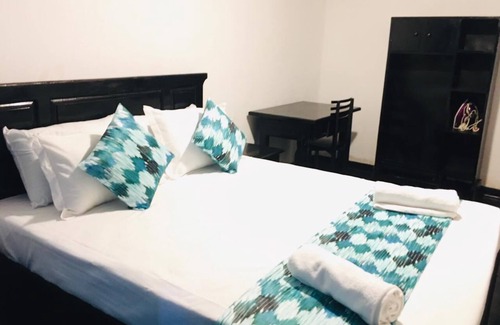 Yatiyantota Hotel | Bracedale Estate Hotel