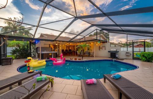 Bradenton Casa | Bradenton Retreat Heated Pool, Hot Tub & Near Anna Maria Island